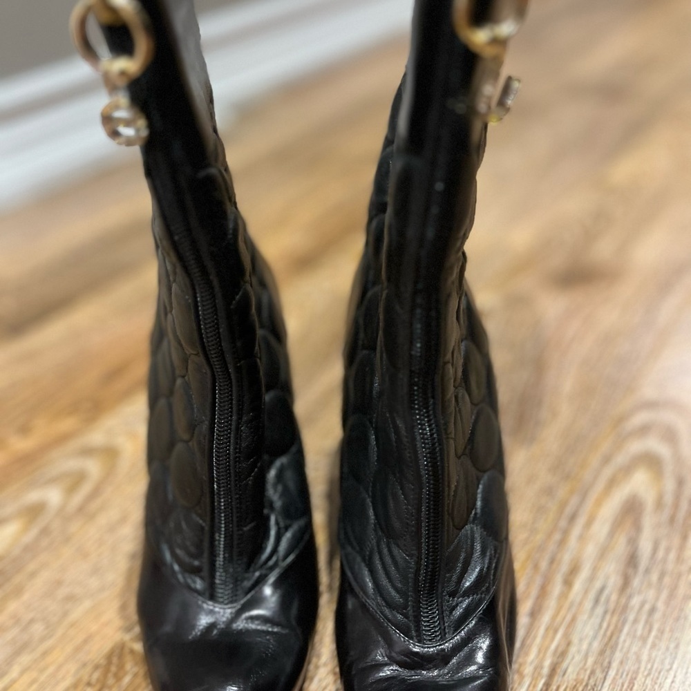 EMANUEL Ungaro Women's black boot 36 1/2